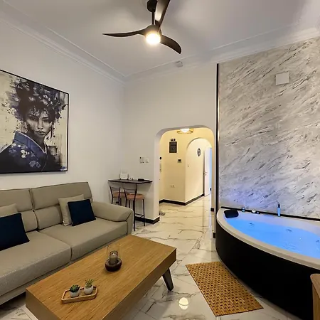 Carpos Luxury Collection - With Jacuzzi And Ancient Theatre View アパート *