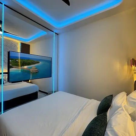 Olympus Luxury Collection - With Jacuzzi - Center 아파트 라리사