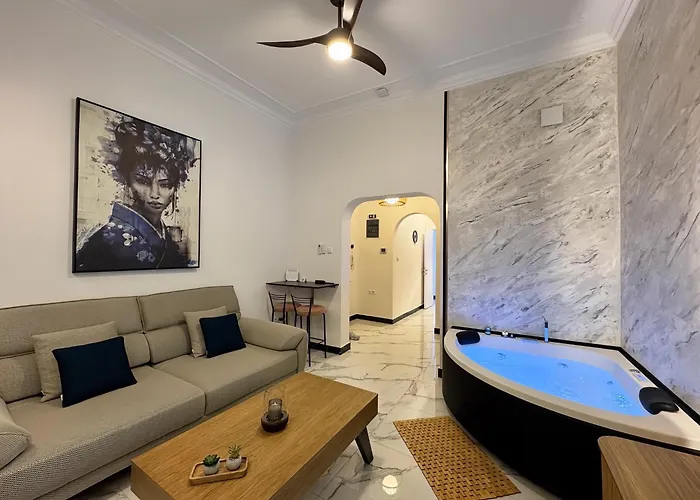 Olympus Luxury Collection - With Jacuzzi And Ancient Theatre View Apartment *